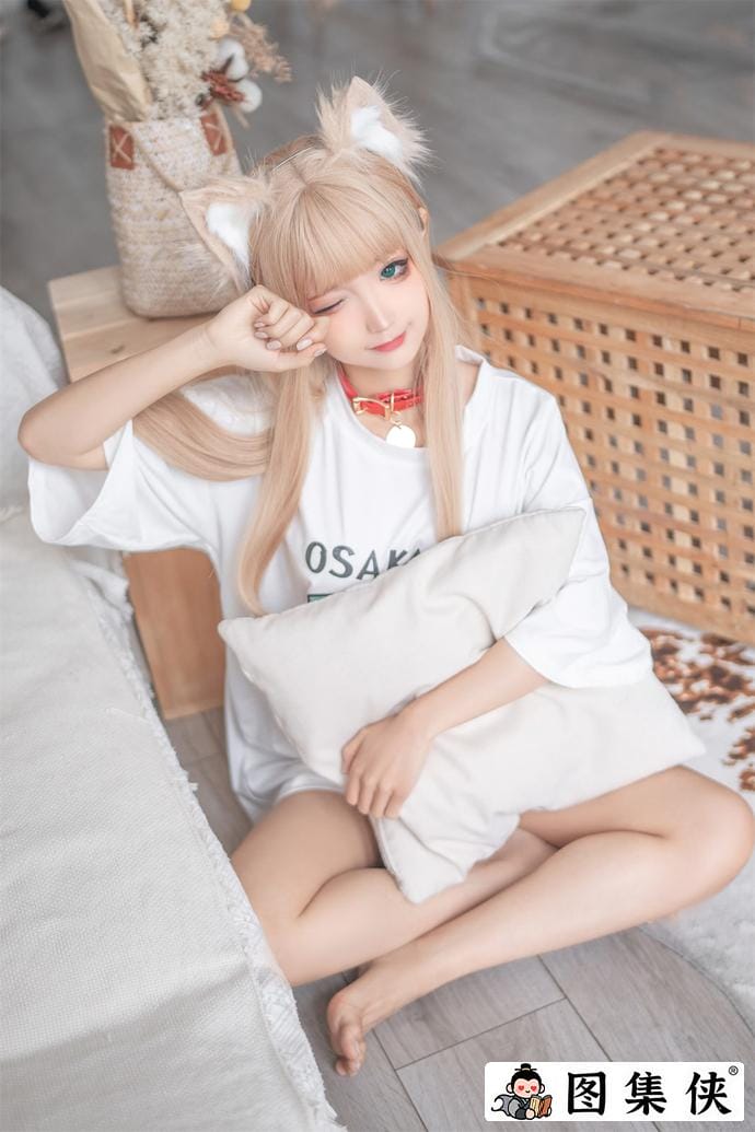 蠢沫沫和摄影师铁手教授是什么关系？他是拍摄到了蠢沫沫无创可贴的图片？