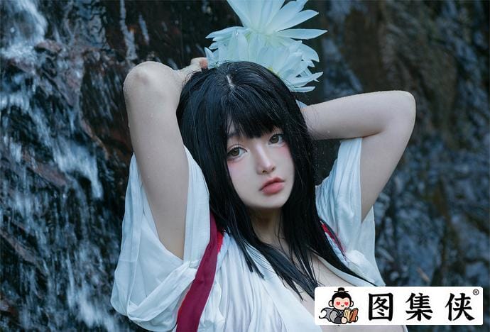 神明巫女ninja阿寨寨体育课后作品 在废弃仓库里的无辜女孩