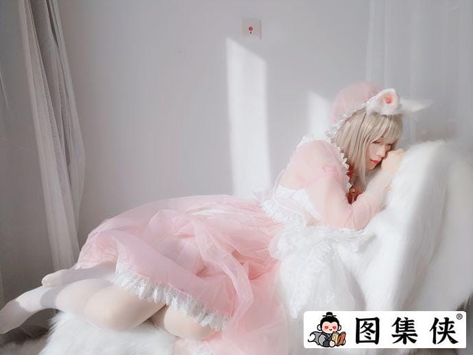 白银81白银小兔子可爱诱人 白银81和摇摇乐一起拍摄的作品叫什么？