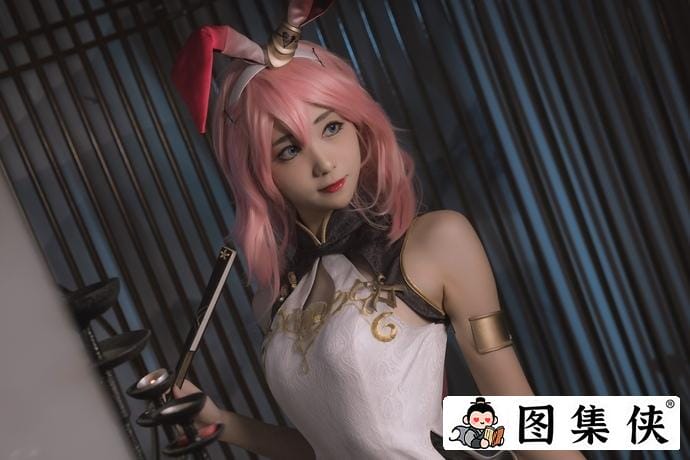 动漫博主南桃momoko是不是被胡狼与宝藏中绝美气质所折服呢？