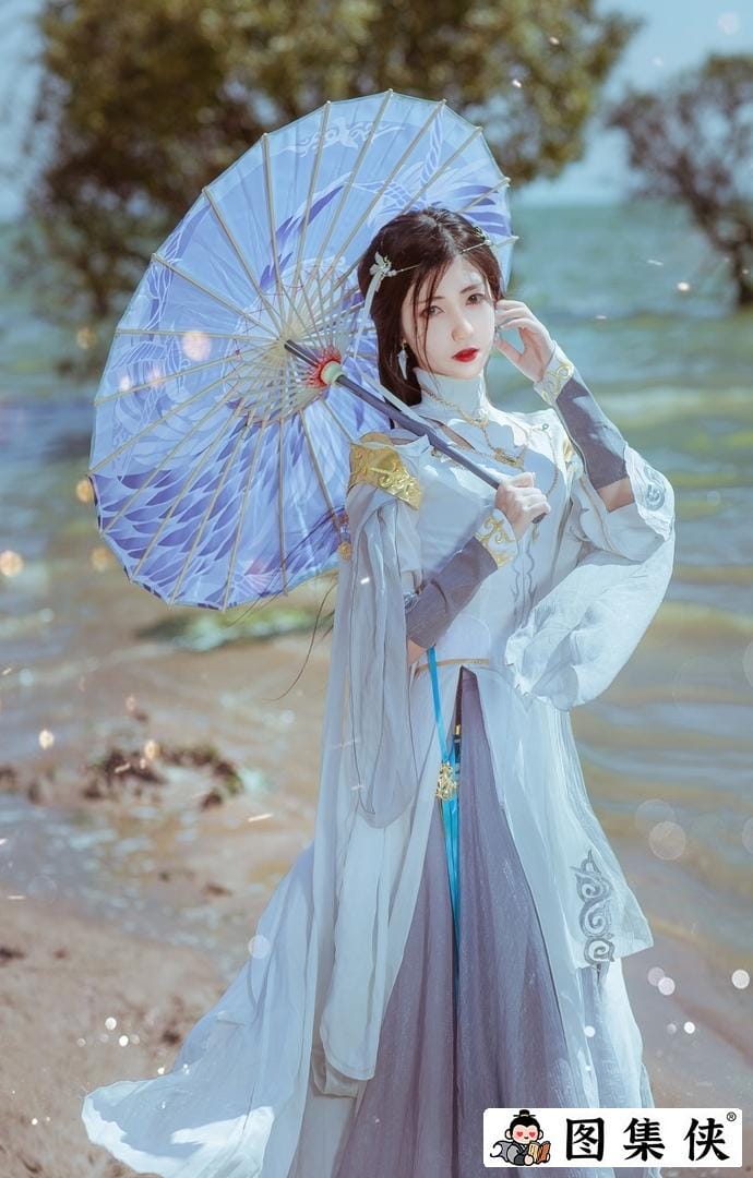 动漫博主南桃momoko是不是被胡狼与宝藏中绝美气质所折服呢？