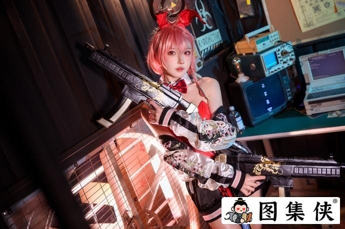 异域风情阿包也是兔娘cos作品梦梦舞娘有没有创可贴道具呢？