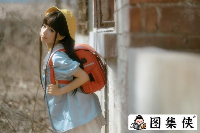 童趣与创可贴融合！蠢沫沫小黄帽绅士版cosplay系列让你感受可爱无限！