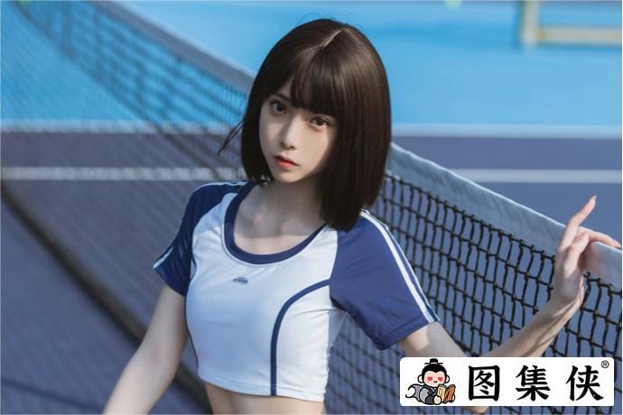 超级养眼！许岚LAN夏日运动服化身迷人动感的足球宝贝