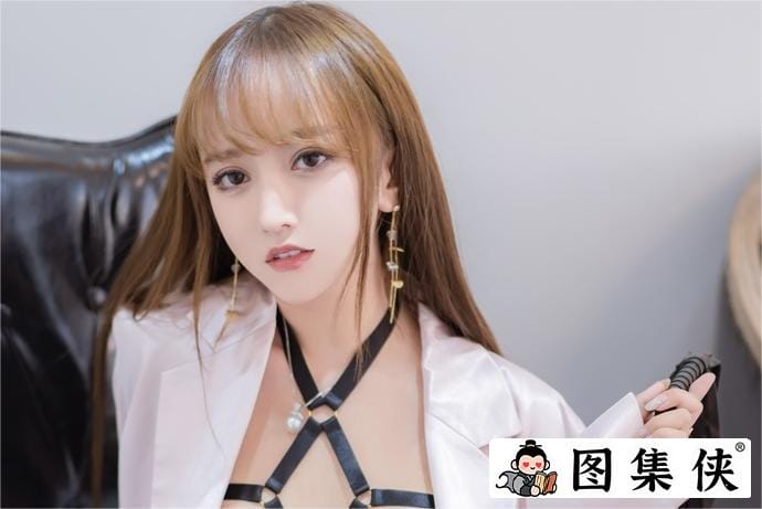 美图福利不停！过期米线线喵西装里的绑带究竟隐藏了怎样的秘密？