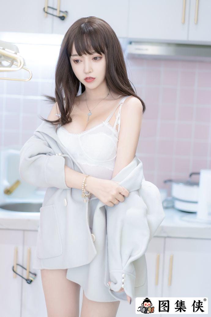 美图福利不停！过期米线线喵西装里的绑带究竟隐藏了怎样的秘密？