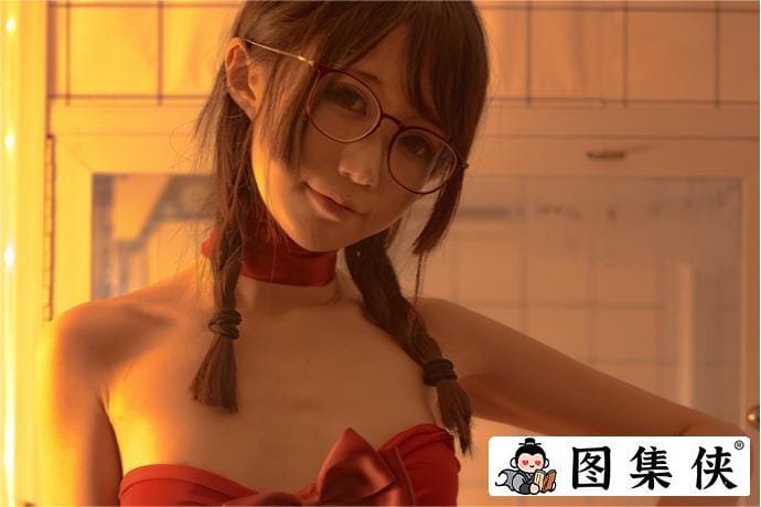 nagisa魔物喵紫色刻晴COS 少女贩卖娃娃机诱惑点引爆视觉冲击！