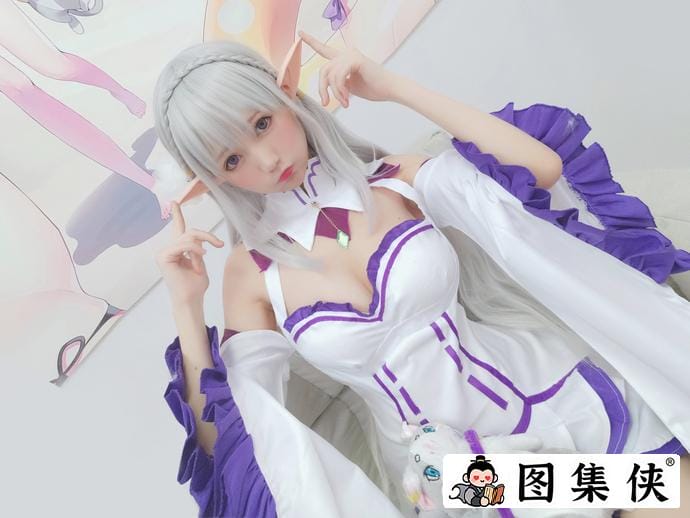 nagisa魔物喵紫色刻晴COS 少女贩卖娃娃机诱惑点引爆视觉冲击！