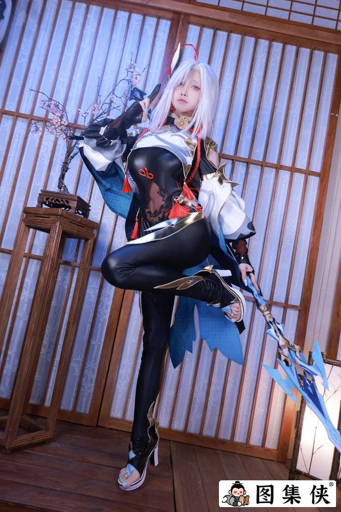 水淼aqua有实战么？夜兰礼服经验丰富花样多