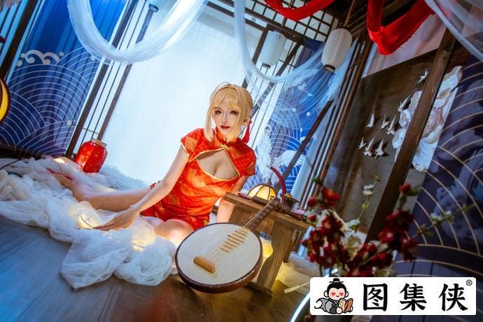 秋和柯基cos图集作品收藏指南，大胆突出的美丽！颜值身材双赢！