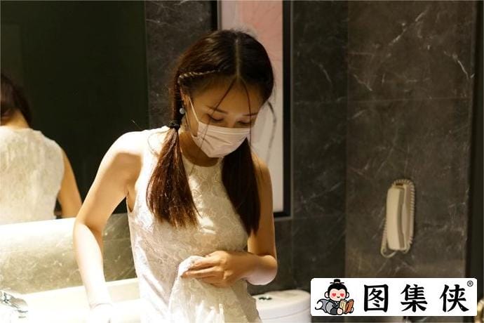 ROSI口罩摄影图片系列分享 小莉不露脸的美