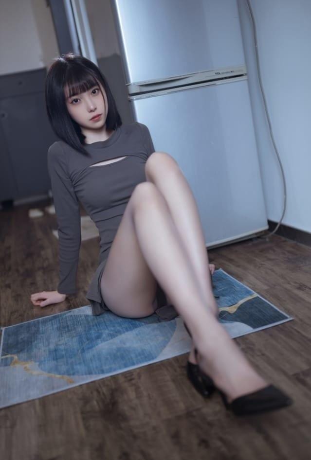 许岚LAN – NO.24 灰裙X灰丝姐姐[40P-583MB]