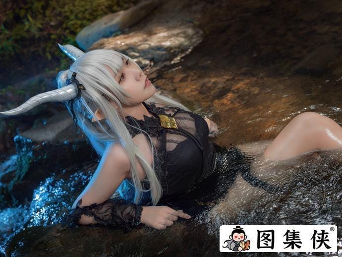 麻花麻花酱w丰润系女神，穿越次元的甜糯美梦